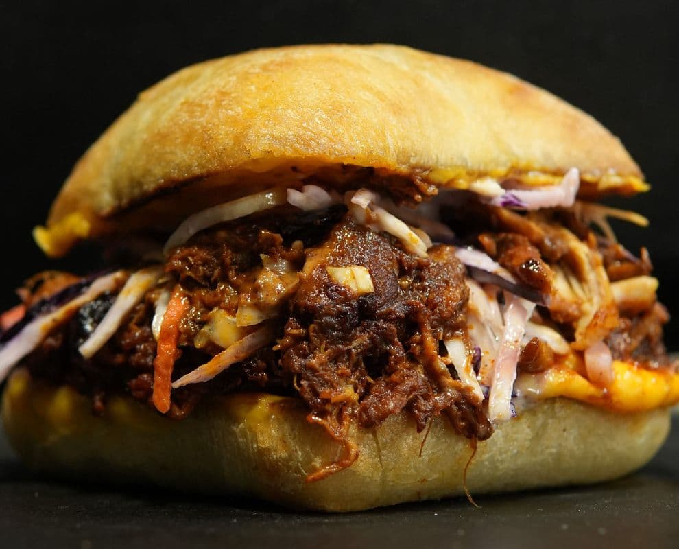BBQ PULLED CHICKEN