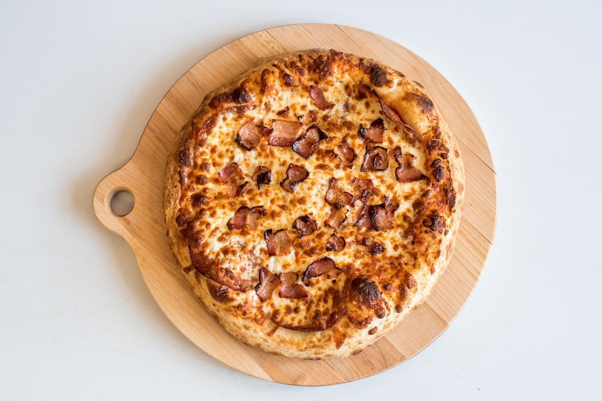 1 Pizza Pepperoni et Bacon 10" / 1 Pepperoni And Bacon Pizza 10"