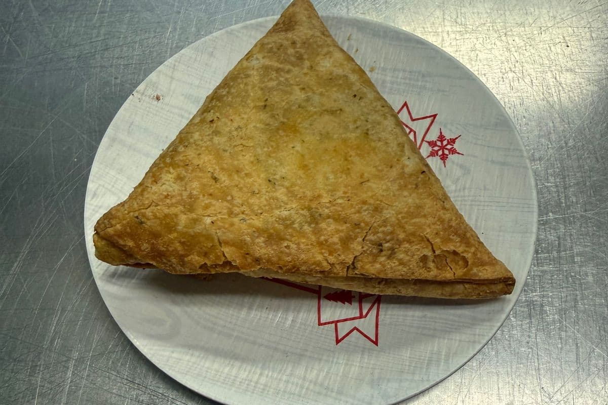 Vegetarian samosa