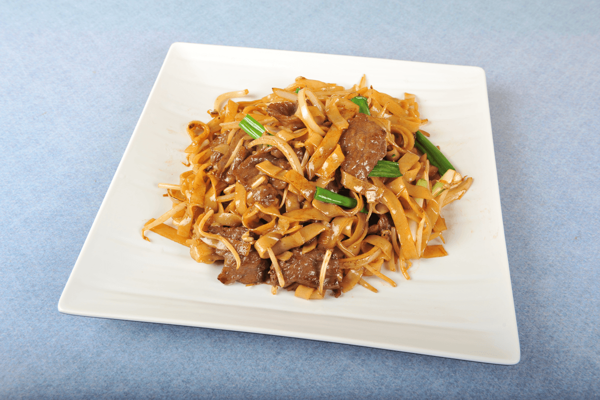 51A. Stir-Fried Beef Ho Fun with Bean Sprouts and Onions