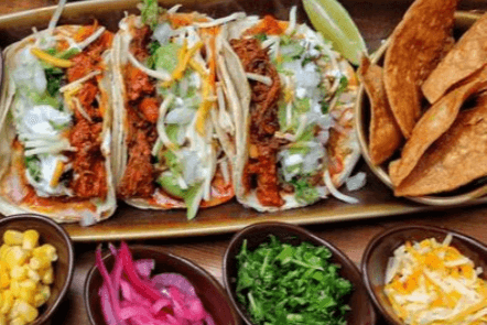 3 Tacos au poulet enchilado asado / 3 Enchilado Asado Chicken Tacos