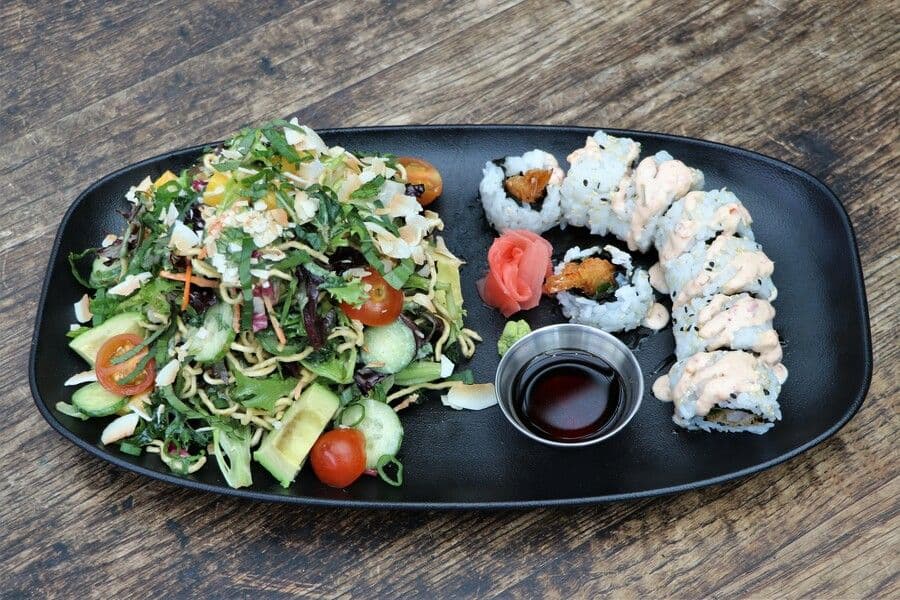 Sushi & Salad - Dynamite Roll