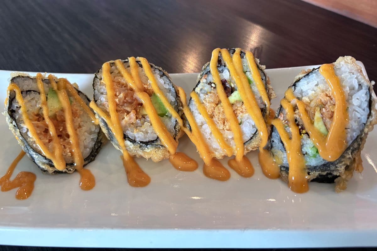 Gold Dragon Maki (4 pcs)