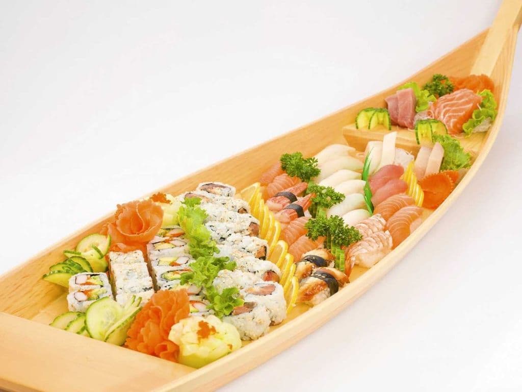 4803. Sushi and Sashimi Boat C