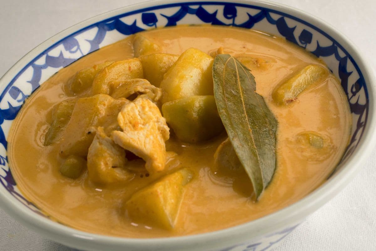 25. Kaeng Masaman