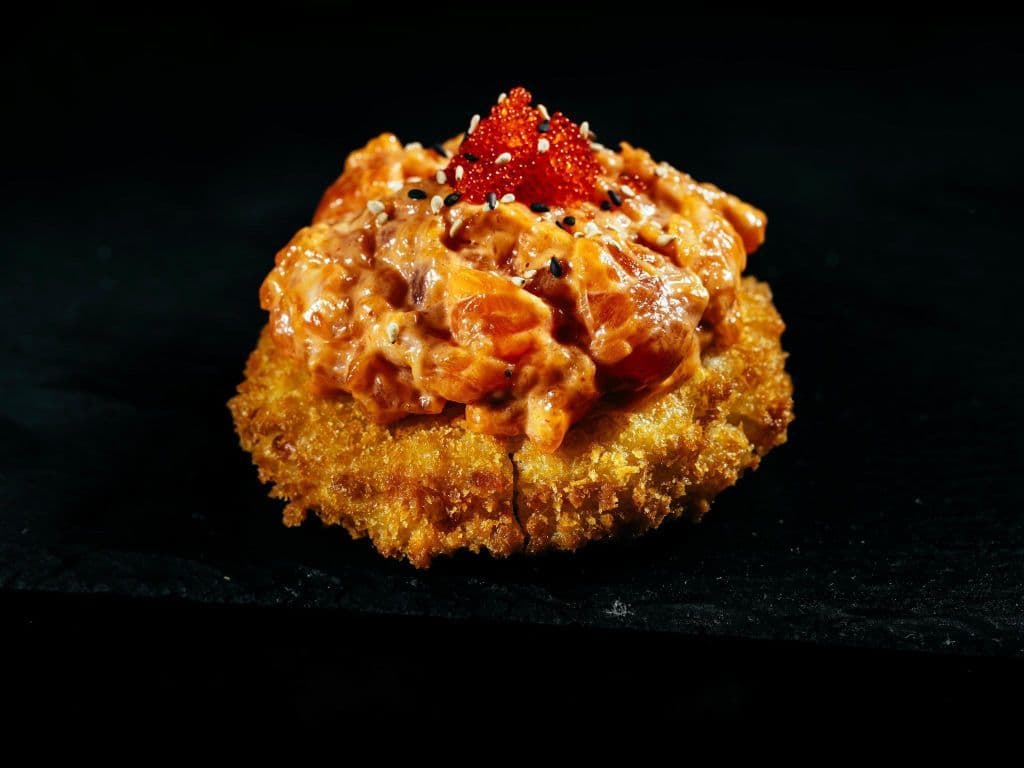 P01. Spicy Salmon Pizza (4 Pcs)
