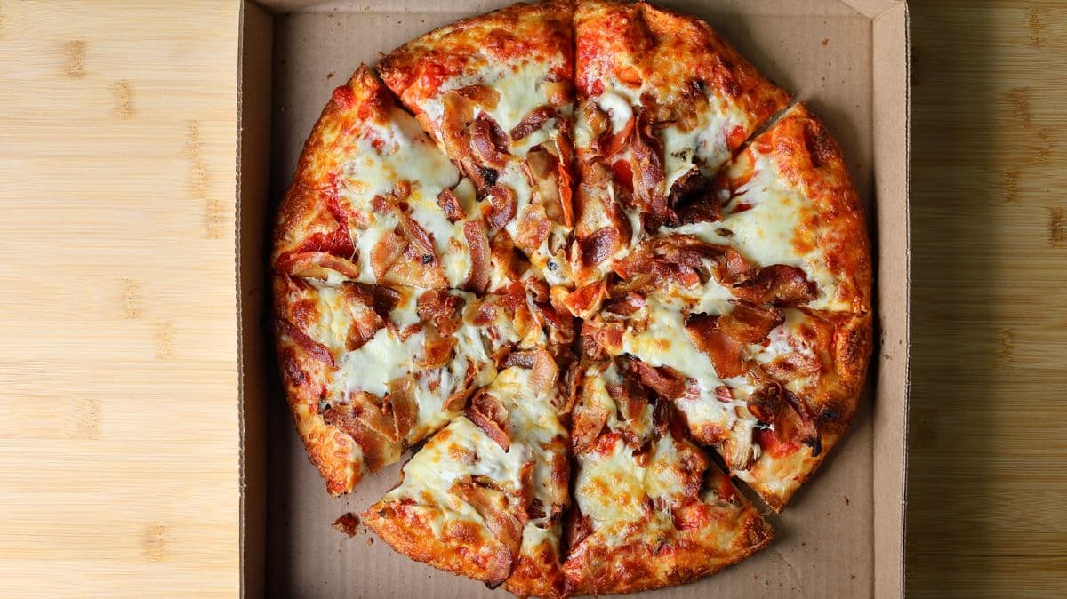 13" Canadian Pizza