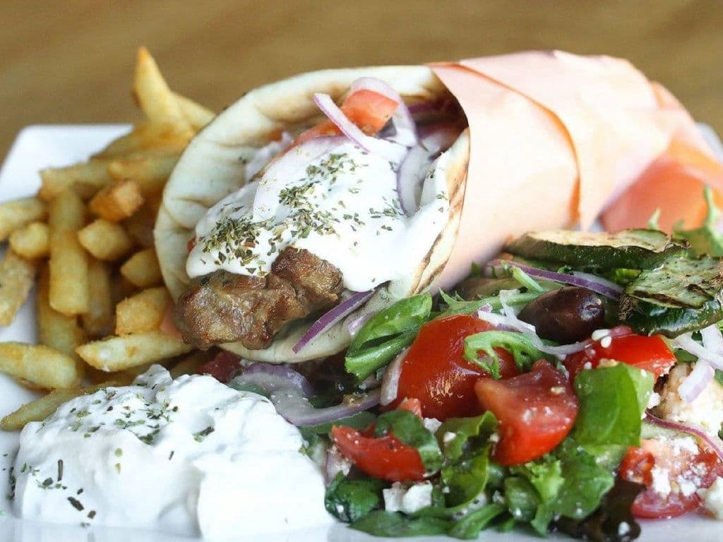 *ASSIETTE PITA SOUVLAKI PORC (2)