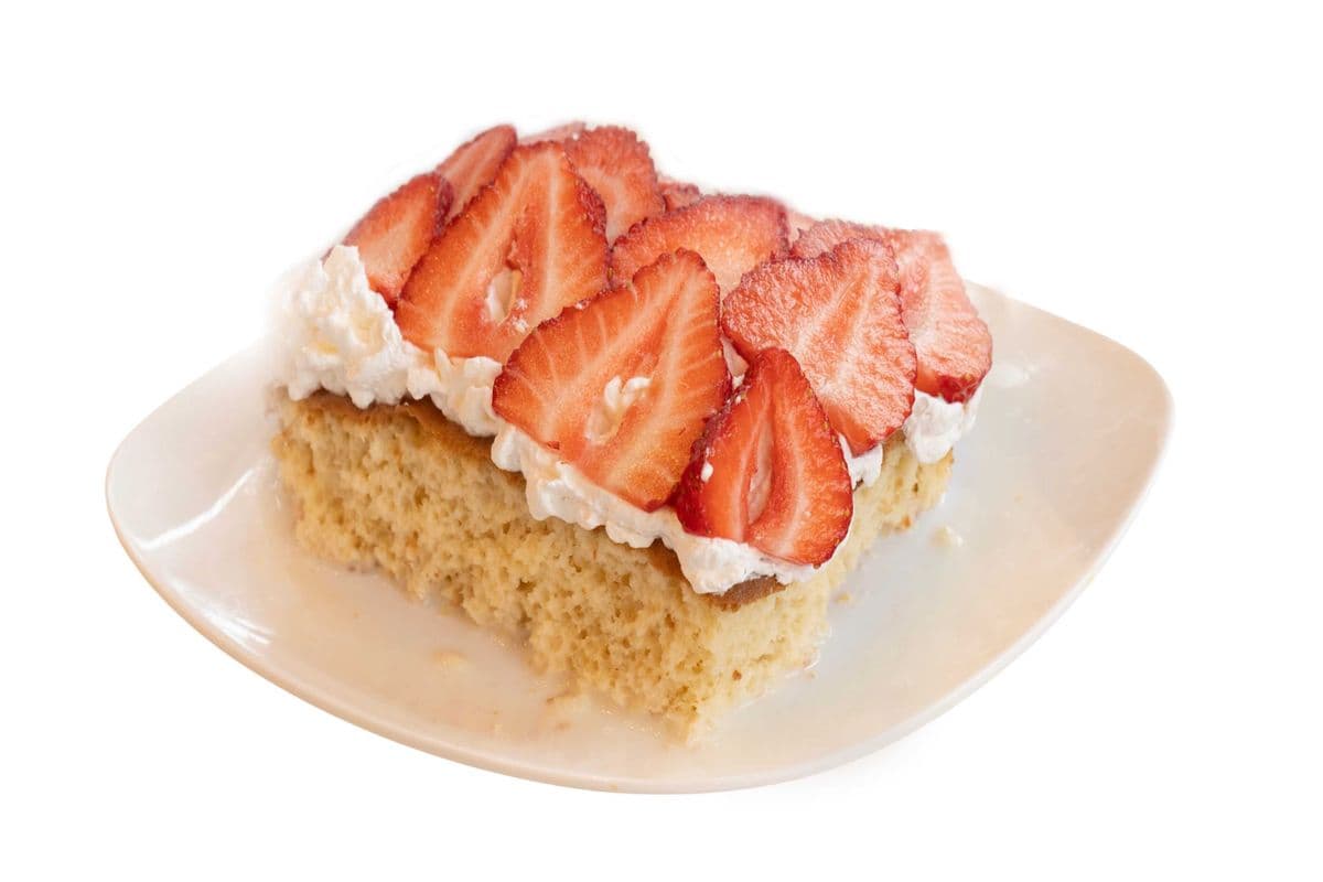 Tres Leches: Strawberry