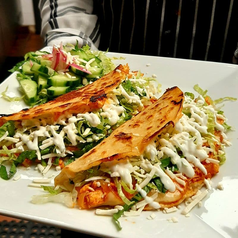 Quesadilla de Tinga (1 pc)