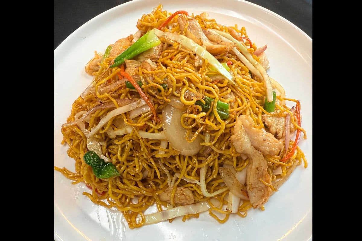 44. Chicken Chow Mein 雞肉炒麵