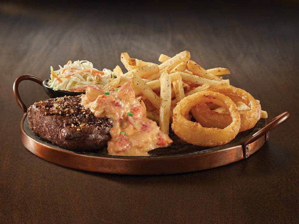 7oz steak with 2oz creamy lobster topper
