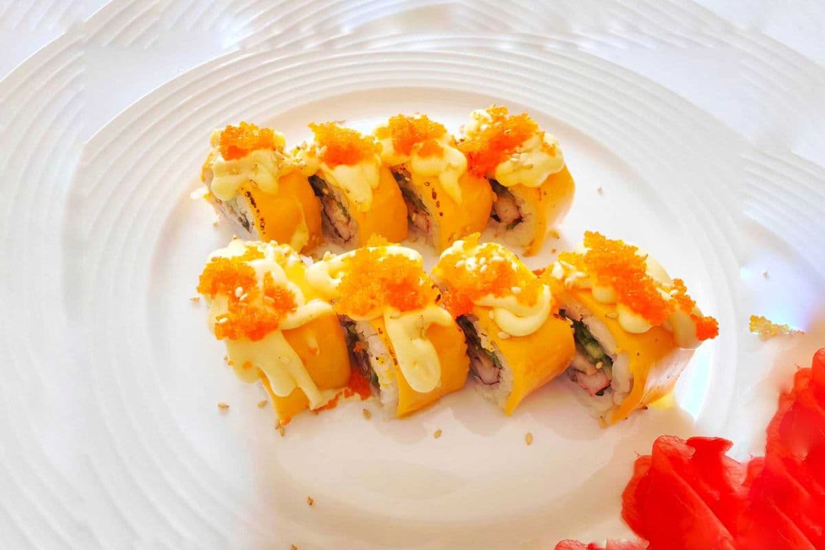 D3.Cream Cheese Eel inside-out rolls (8 pieces )