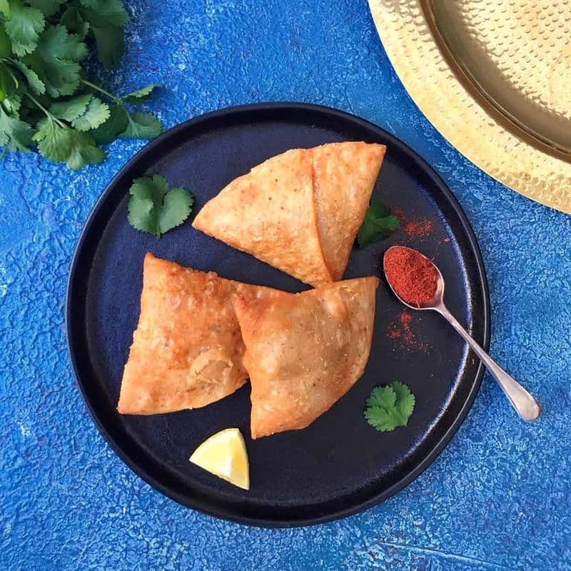 Butter Chicken Samosas