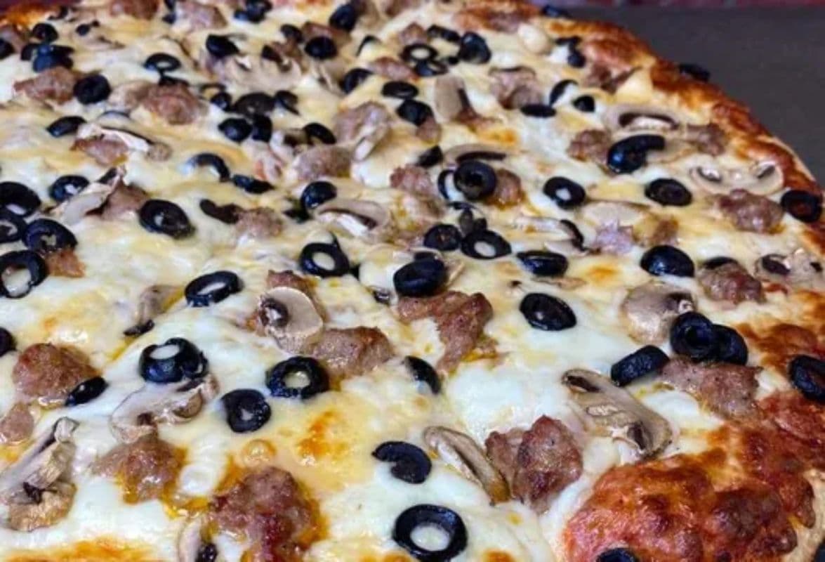 Medium Sausage Party Pizza