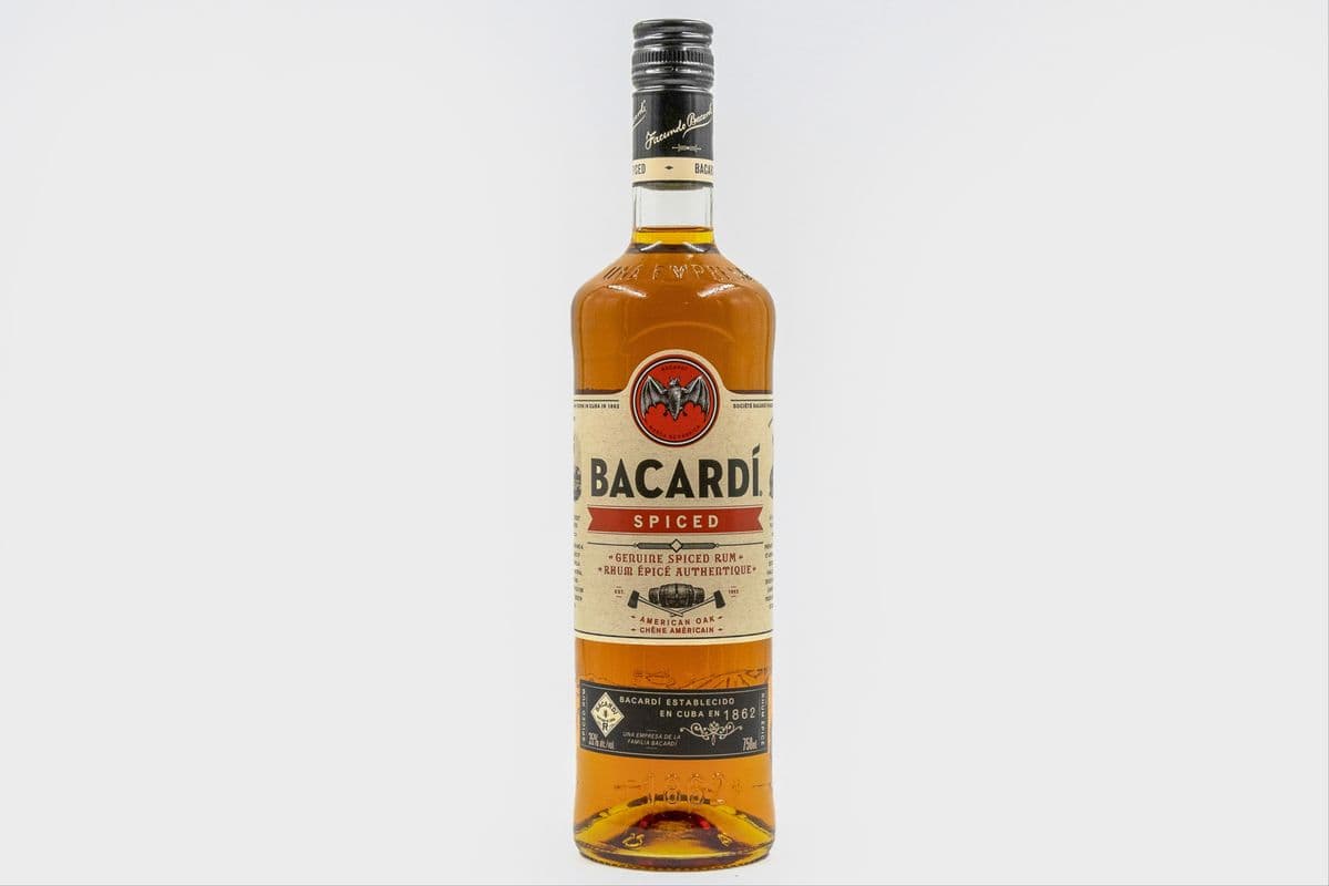Bacardi Spiced Rum (750 ml) (1 x 750ml)
