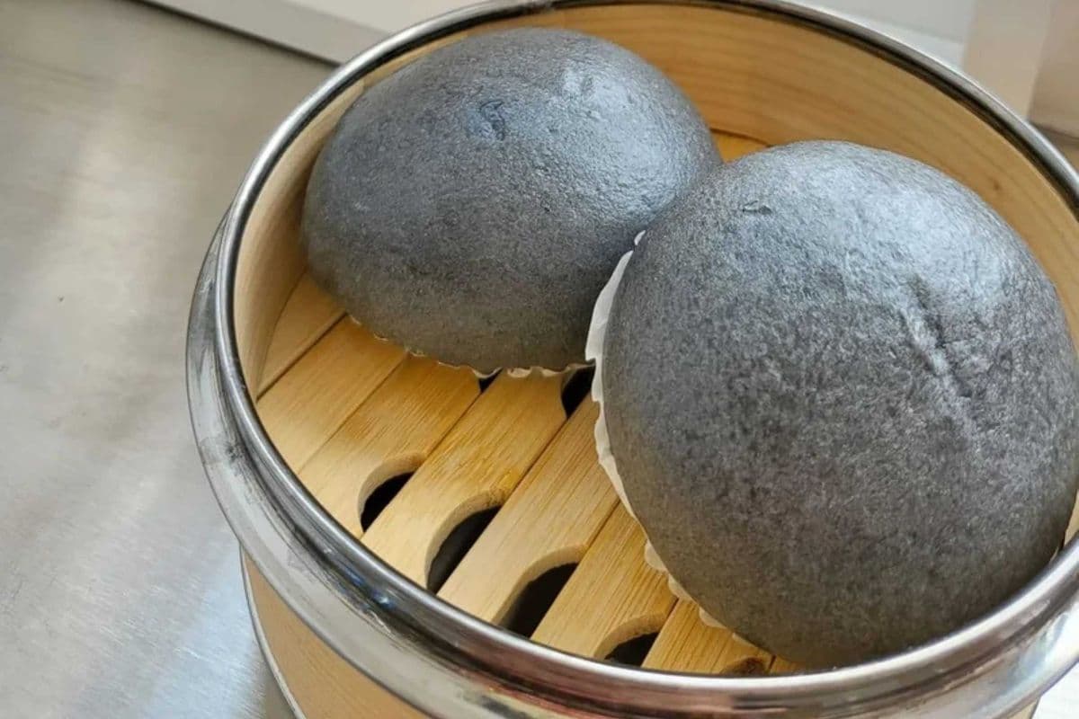 Bamboo Charcoal Egg Custard Bun (Hot Dim Sum - 2 buns) (2 buns)