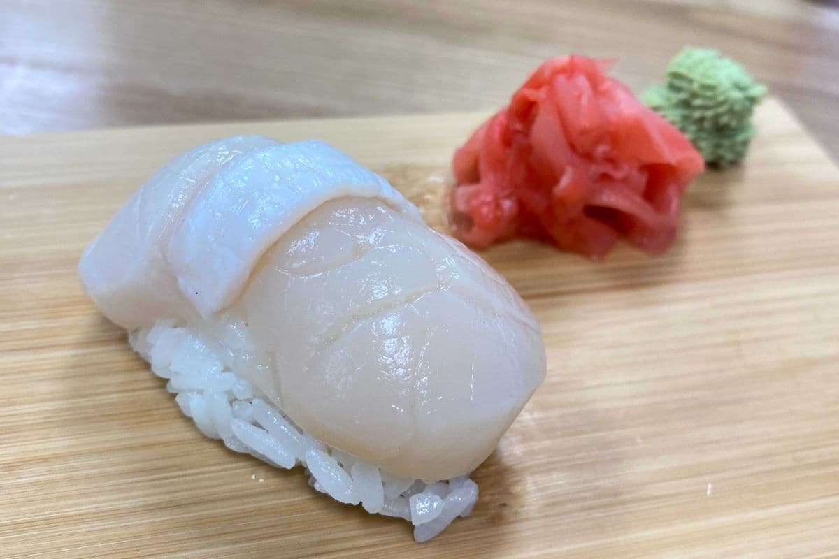 Hotategai Nigiri Sushi