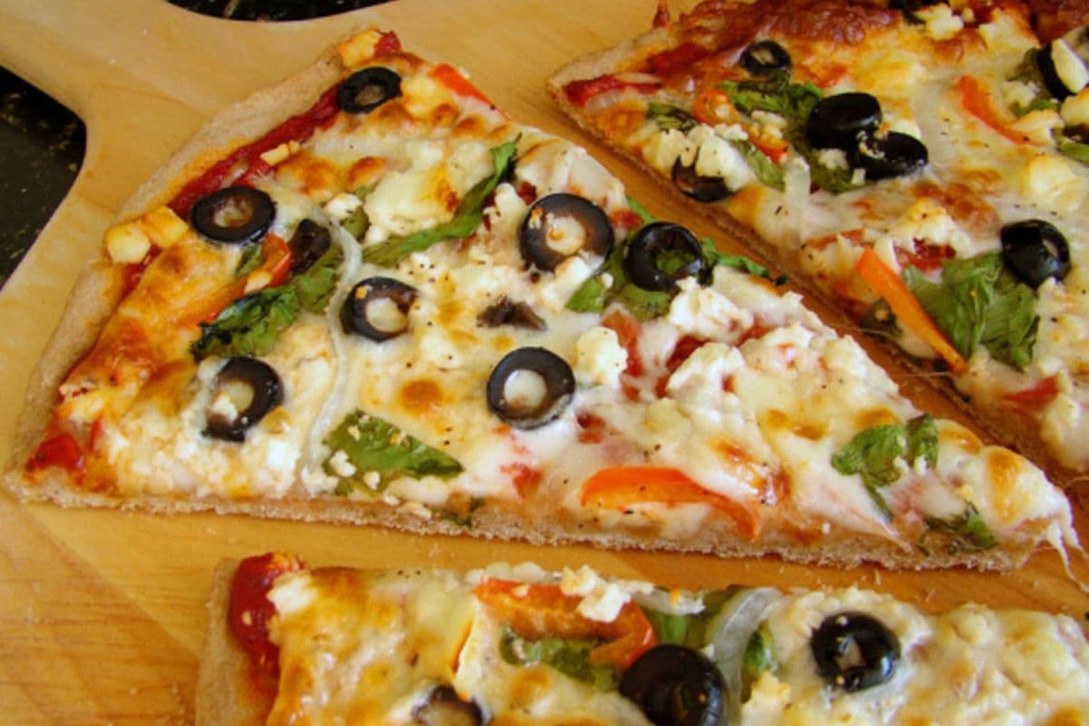 Medium Mediterranean Pizza