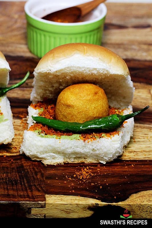 Schezwan Vada Pav 