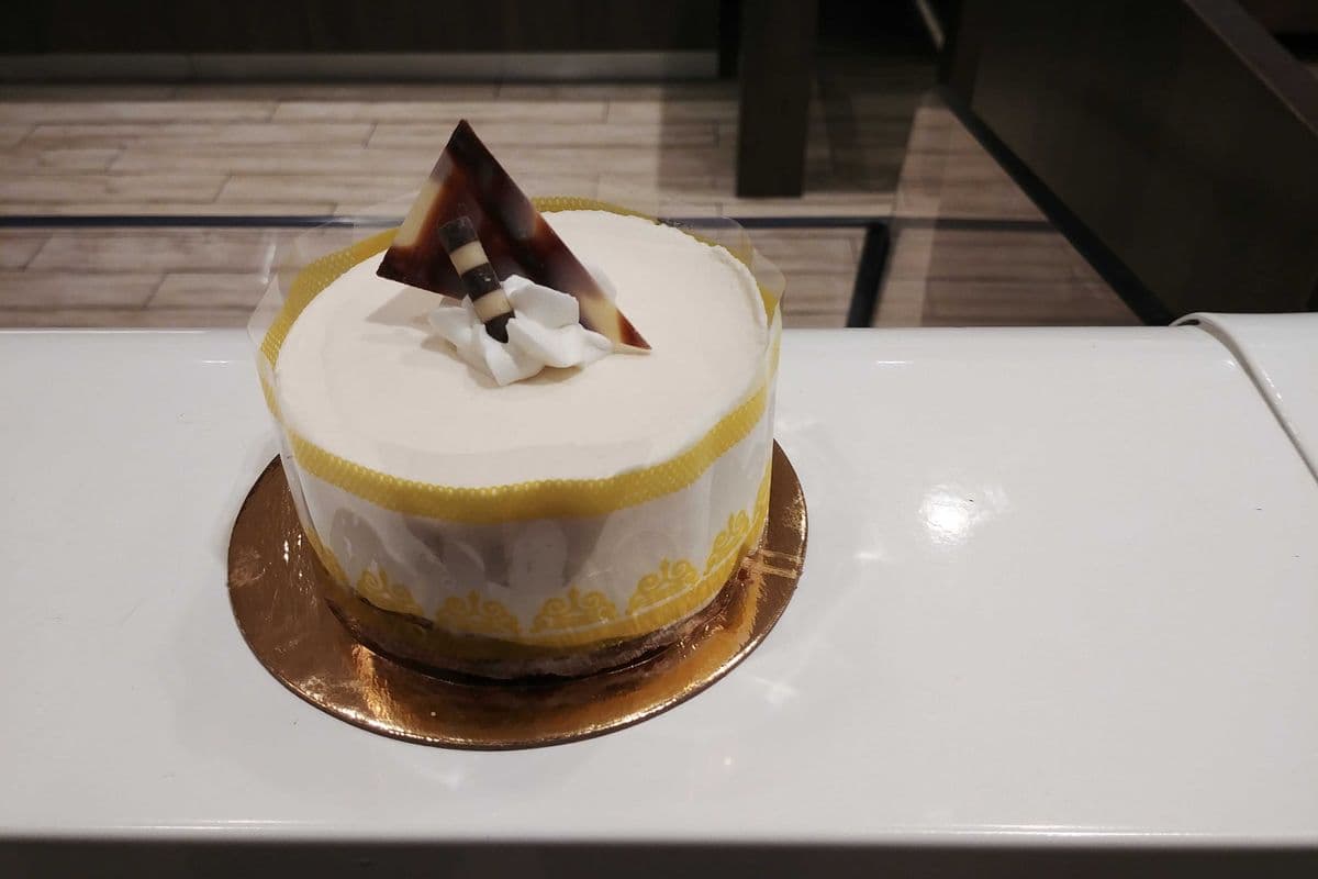 3.5" White Chocolate Mousse Cake
