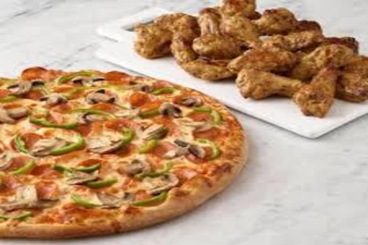 Small Pizza + 8 Wings