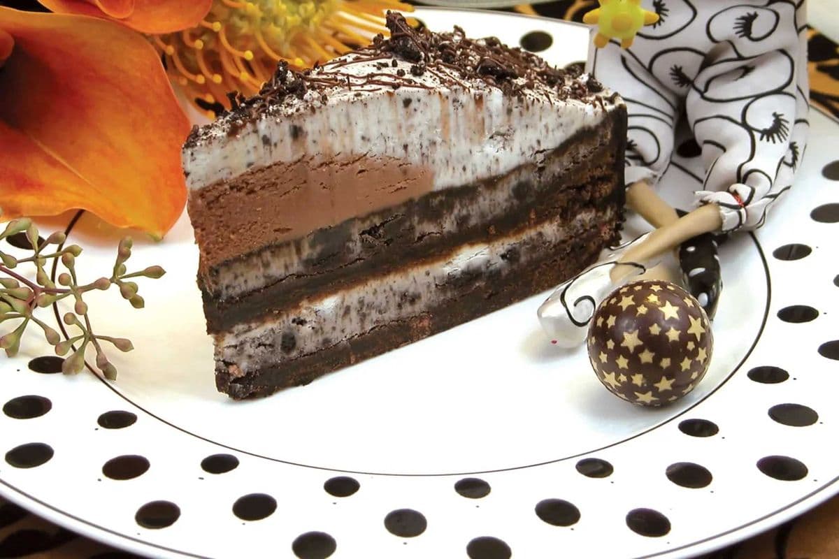 Cookies and Cream Cake