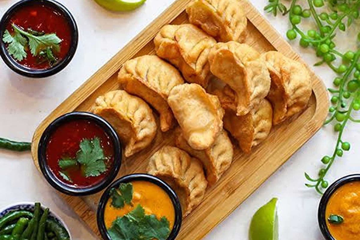 Veg Momo Fried Filled With Paneer & Vegetables (10Pcs)