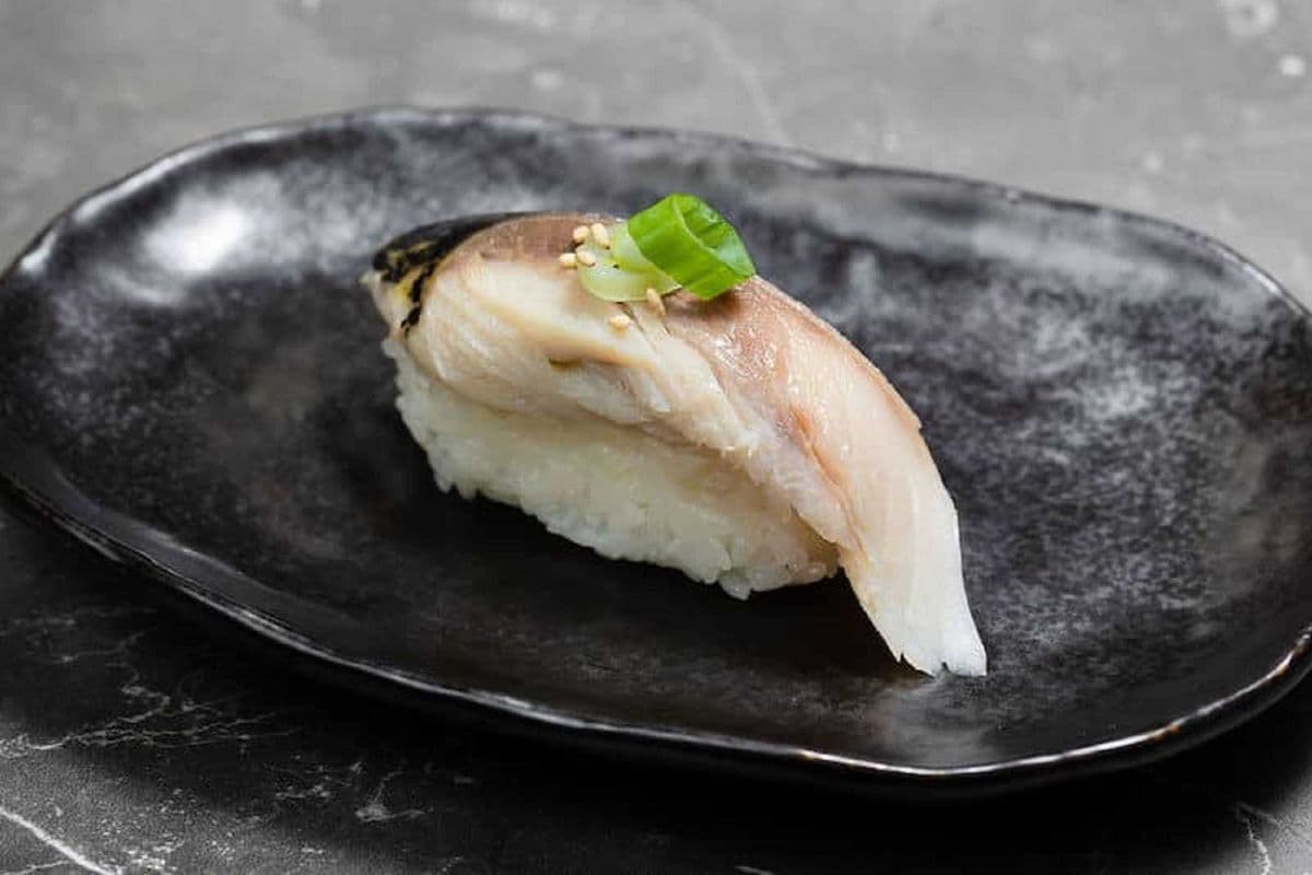 Saba Nigiri Sushi (1 Pc)