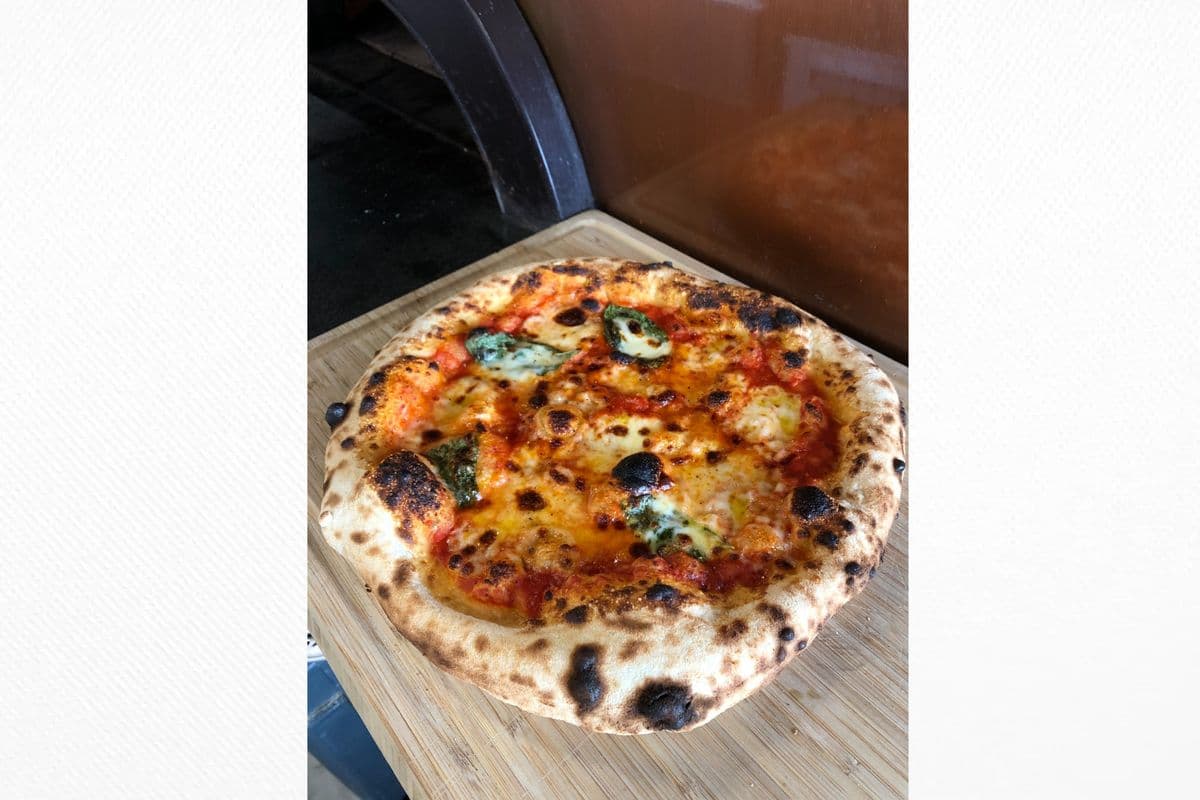12" La Regina (Margherita) Pizza
