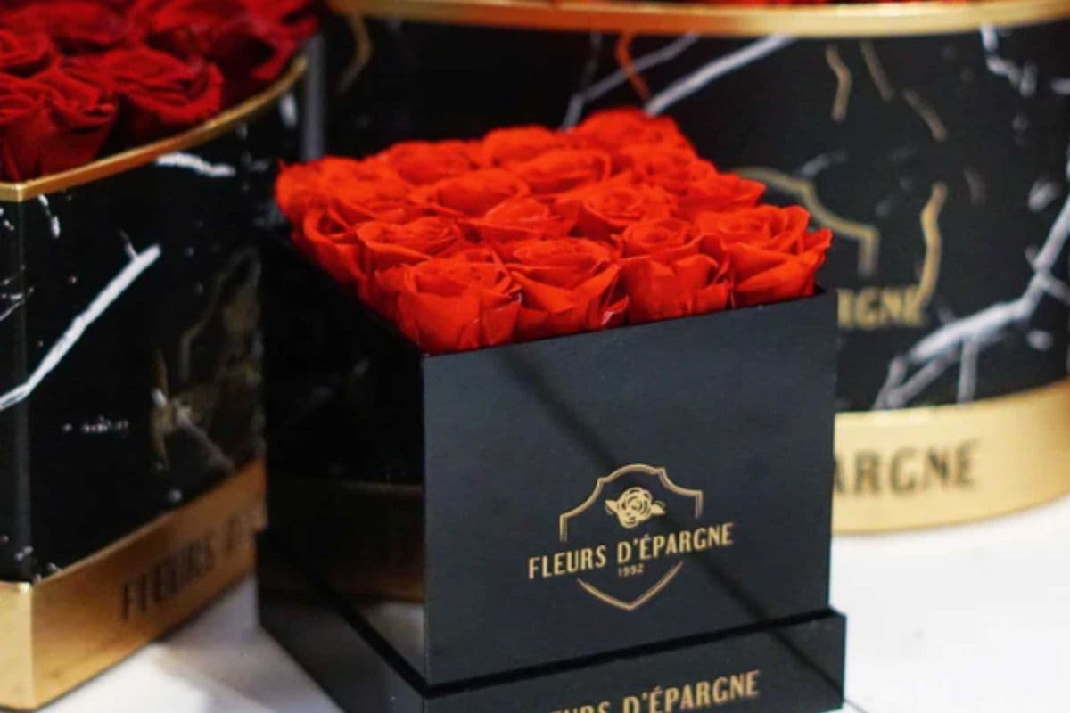 Sweet Deluxe Roses (16-Mini) (10x10x10 cm)
