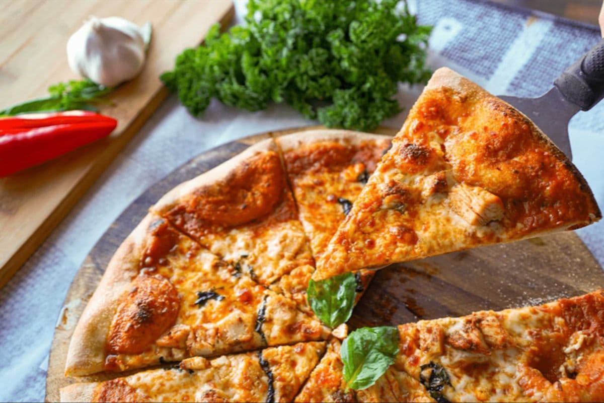 Small (8'') Butter Chicken Pizza