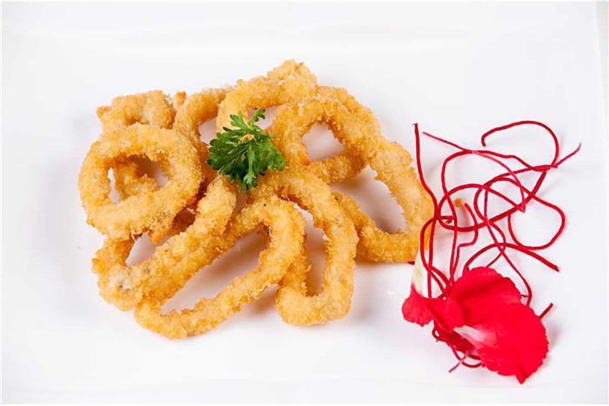Fried Calamari (8 pcs)