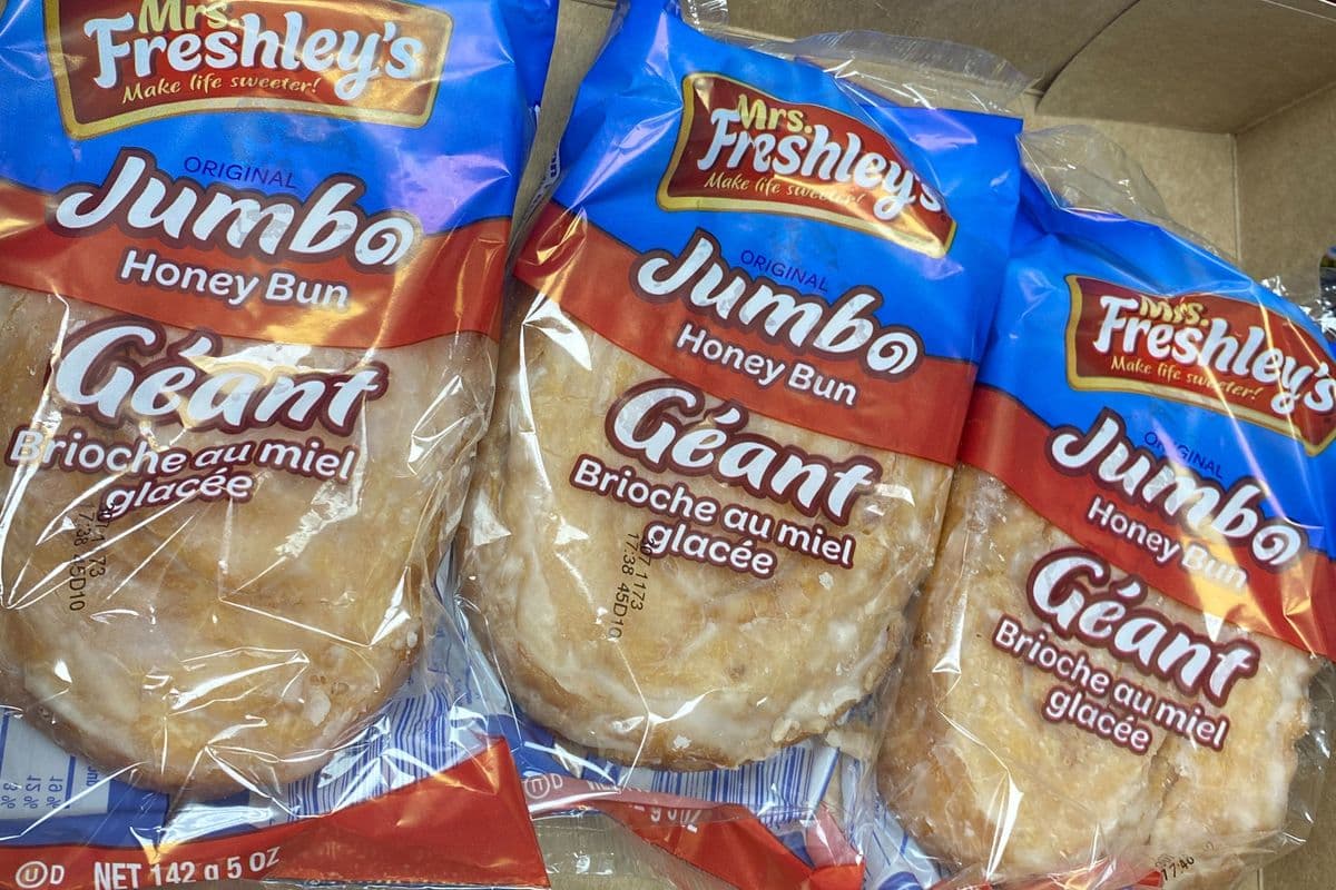 Jumbo Honey Bun (142 g) (590 Cal)