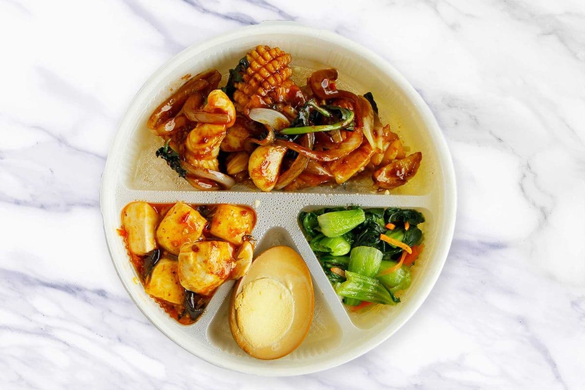 Simmer Squid with Basil & Triple Sauce Bento Box 三杯中卷便當