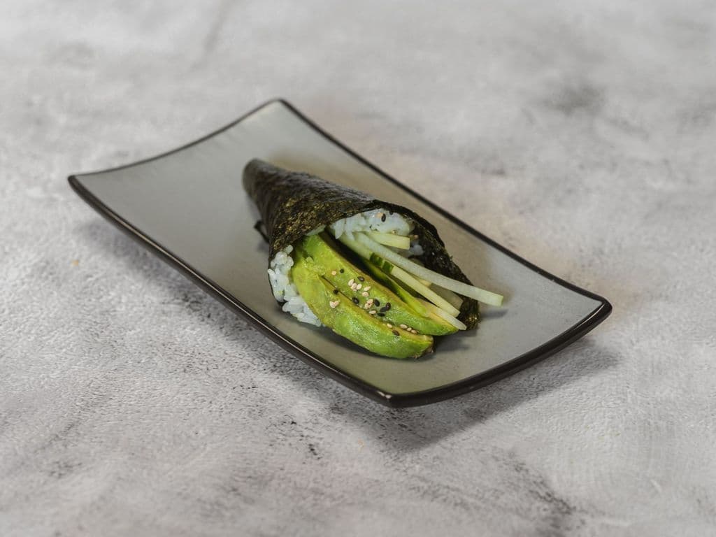 H16 Avocado & Cucumber Handroll (1pc)