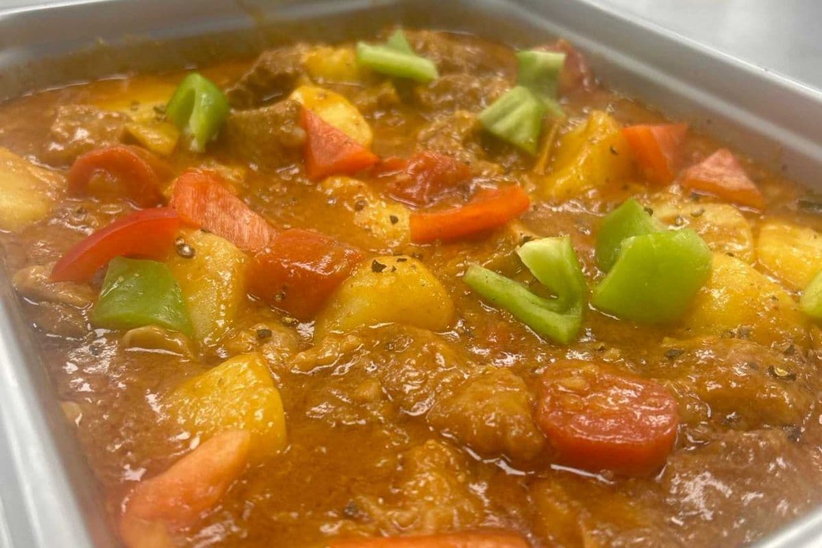 Bakareta (Beef Caldereta