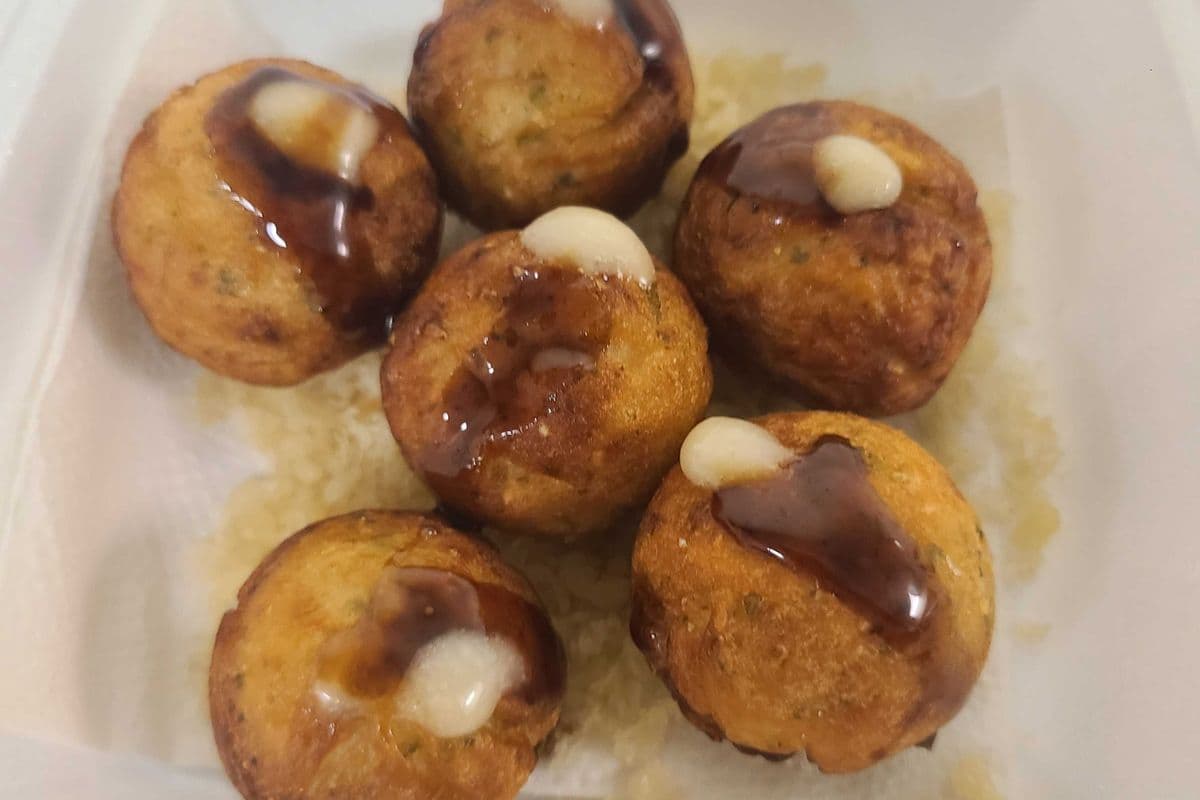 AP12. Takoyaki (6 pcs)