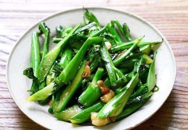 SauteedGaiLanWithGarlic 蒜茸炒芥蘭  例