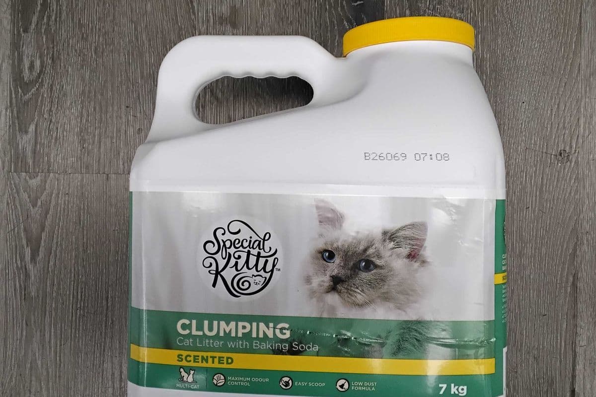 Special kitty clumping cat litter scented (7kg)