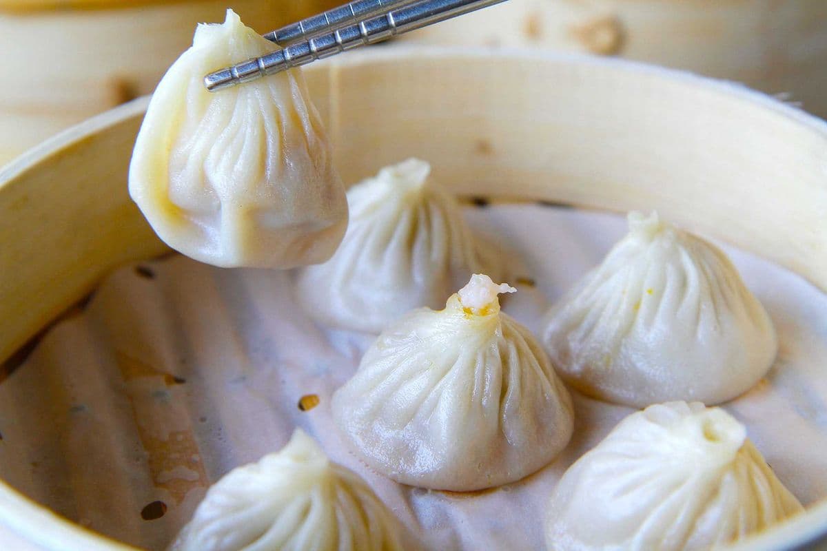 Steamed Shrimp, Scallop, and Pork Soup Dumplings (8 pcs) 海陸小籠湯包