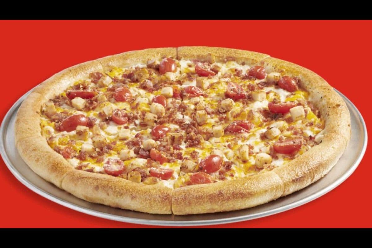 Small Chicken Club Pizza