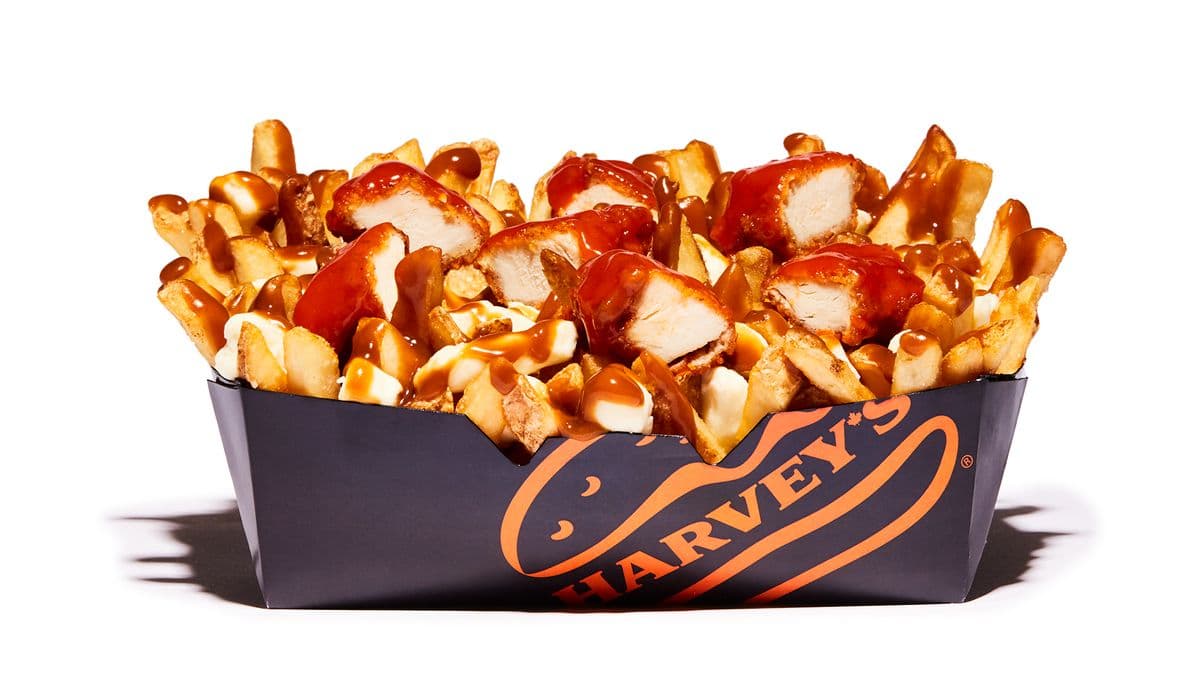 Large Buffalo Chicken Poutine 1490 cals