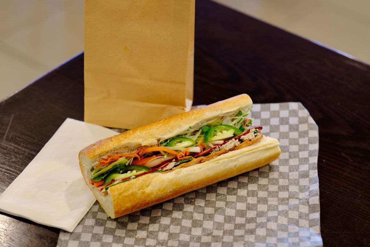 BM1. 🥖 Meat Not Hot Bánh Mì / Bánh Mì Thịt Nguội