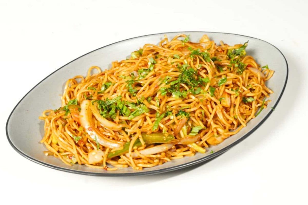 Veg Hakka Noodles