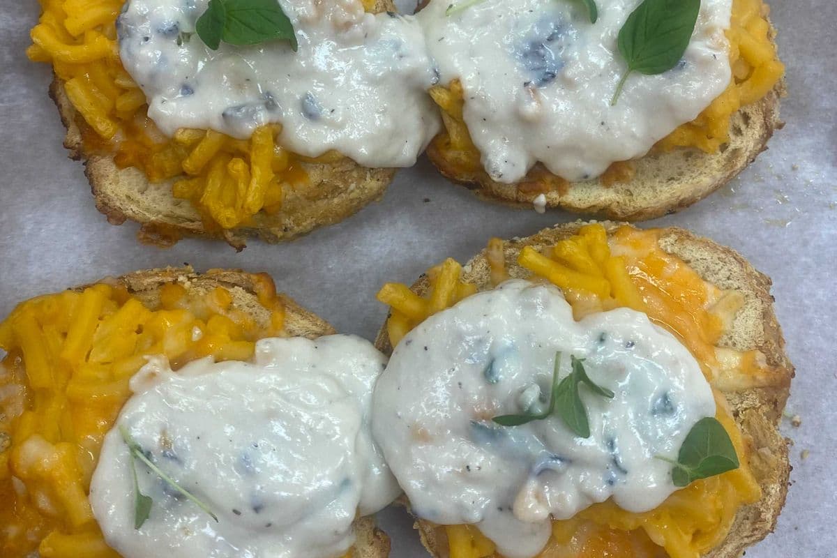 Mac & Cheese bagel