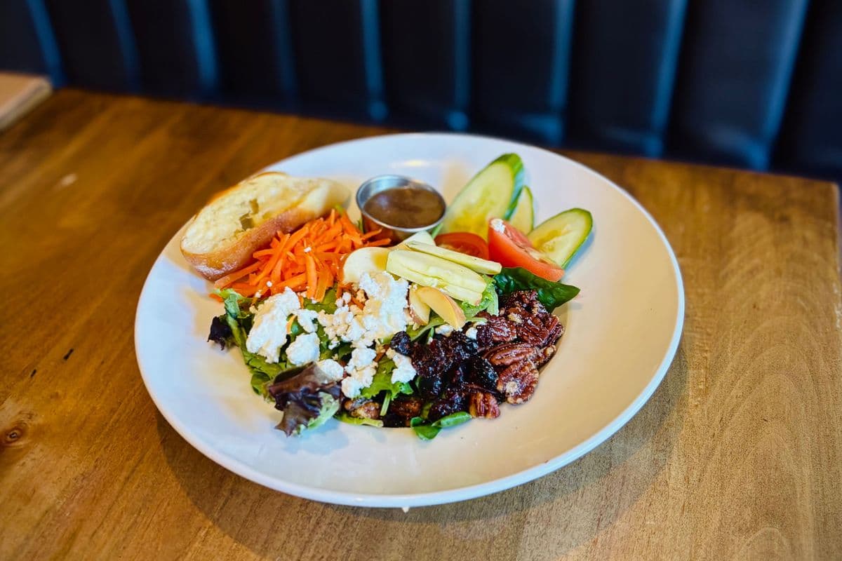 Apple Pecan Salad