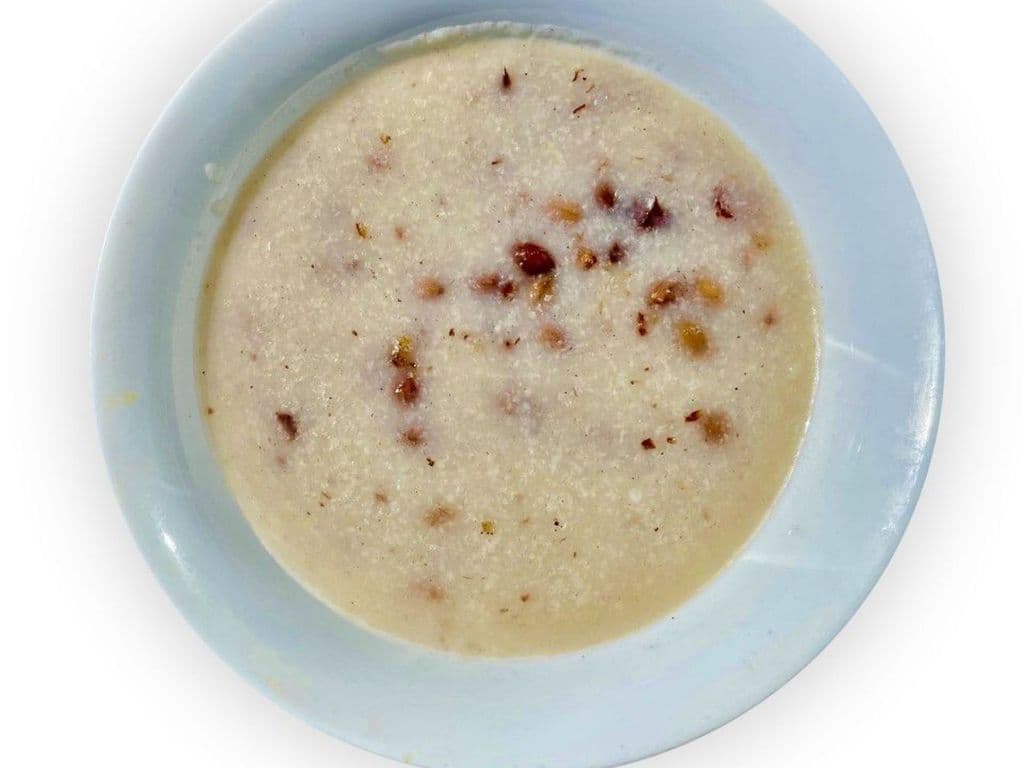 C3. 柴魚花生粥 Dried Stockfish & Peanut Congee