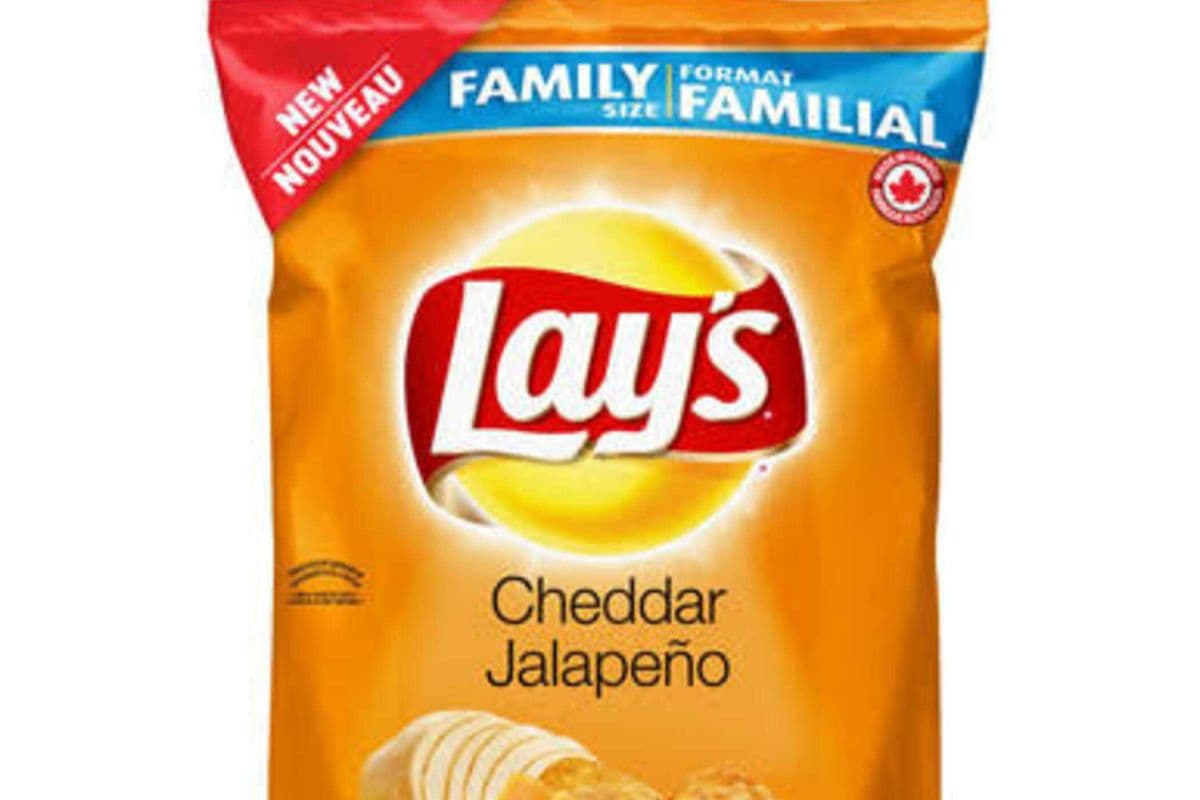 Lays Cheddar N' Jalapeno (235 g)