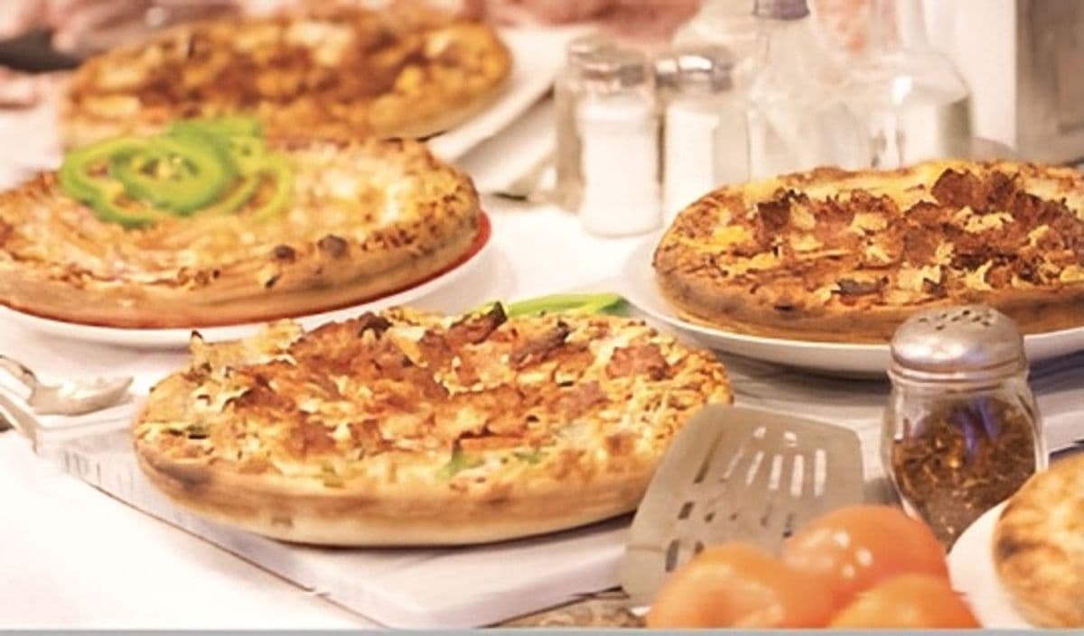 4 Large Pizza Deal (Anyway You Please)